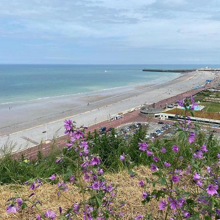El arco iris entre port et plage Dieppe Extérieur photo